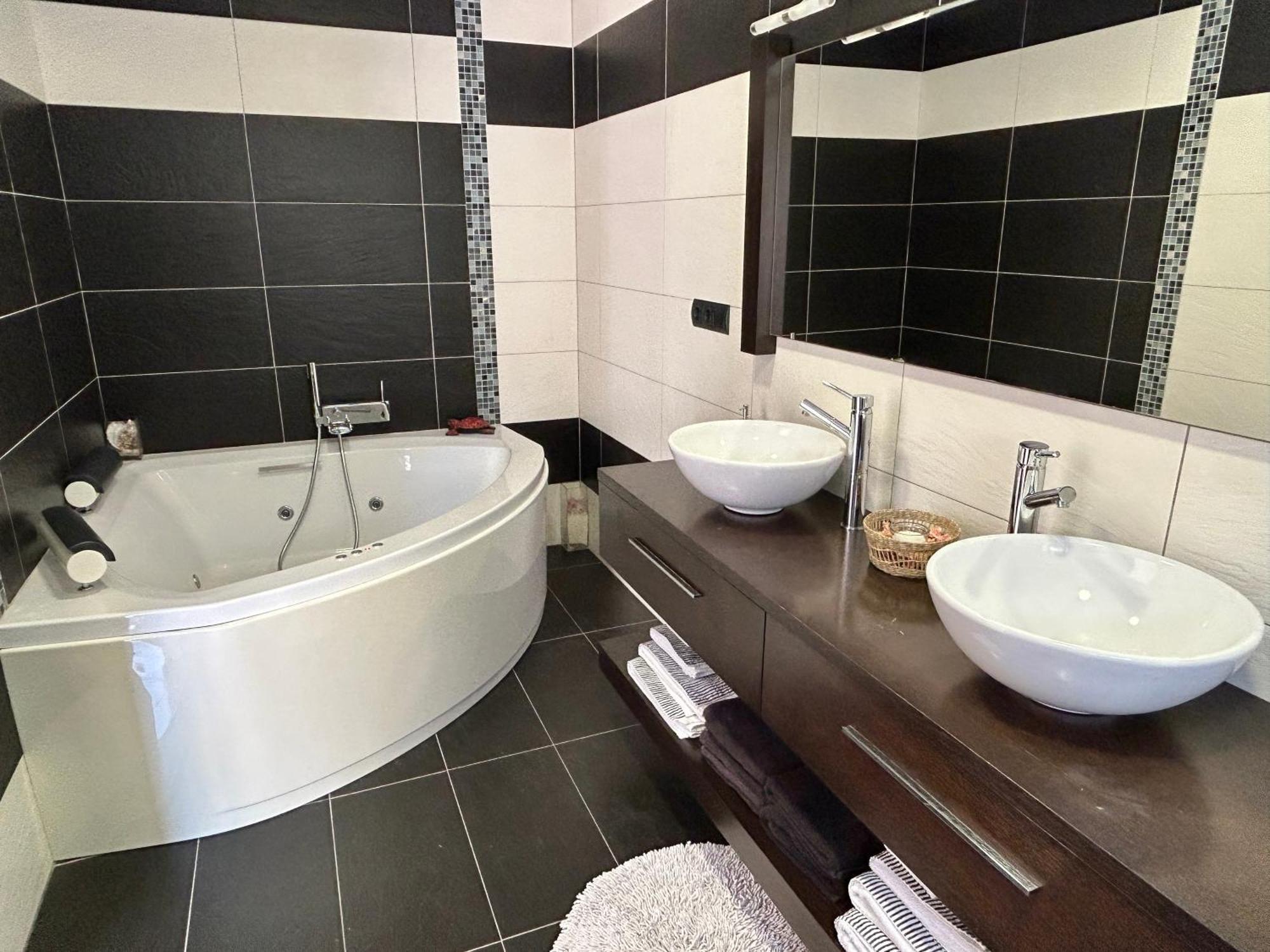 Casa Con Jacuzzi Y Piscina Con Vistas Al Castillo Corbera de Alcira エクステリア 写真